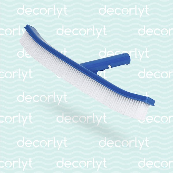 Cepillo limpiaparedes curvo para piscinas